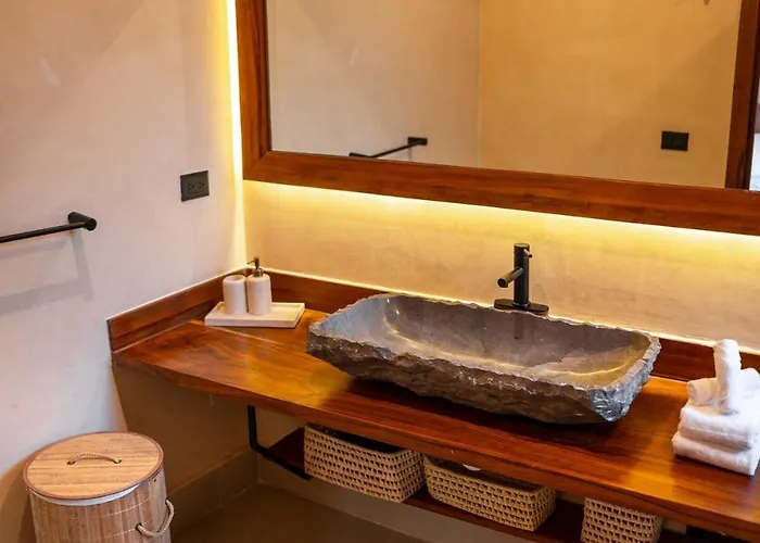 Villa Bali 4br W Pool, Rooftop Jacuzzi And Bbq *